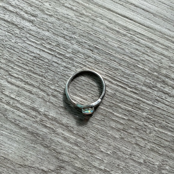 Sterling Silver Opal ring, Size 7 - Picture 4 of 8